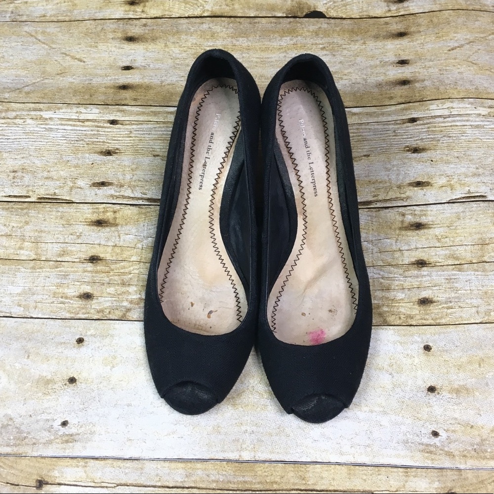 Pilcro and the Letterpress peeptoe wedge. Size 8.5